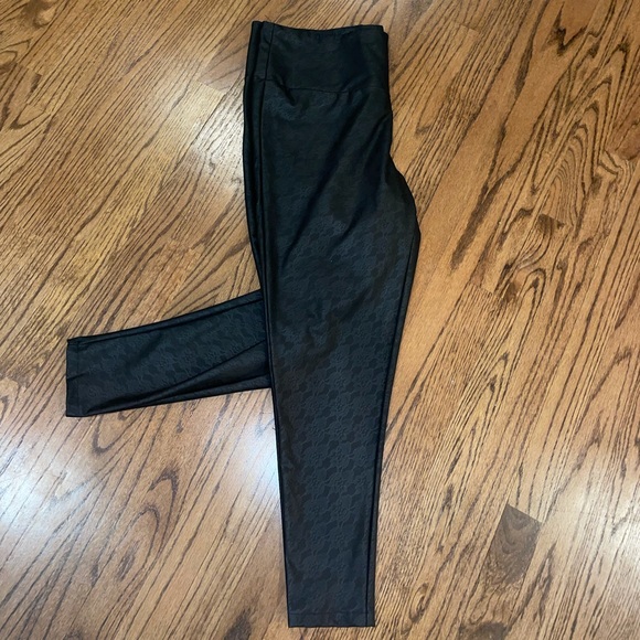 Vegan Leather Lace textured Leggings - Picture 12 of 15